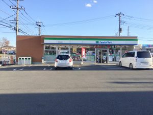 ファミリーマート伊奈学園前店