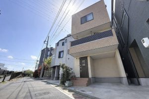 現代的な住宅街の風景